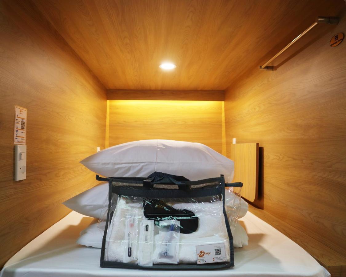 Amango Hostel Ho Chi Minh City Bagian luar foto