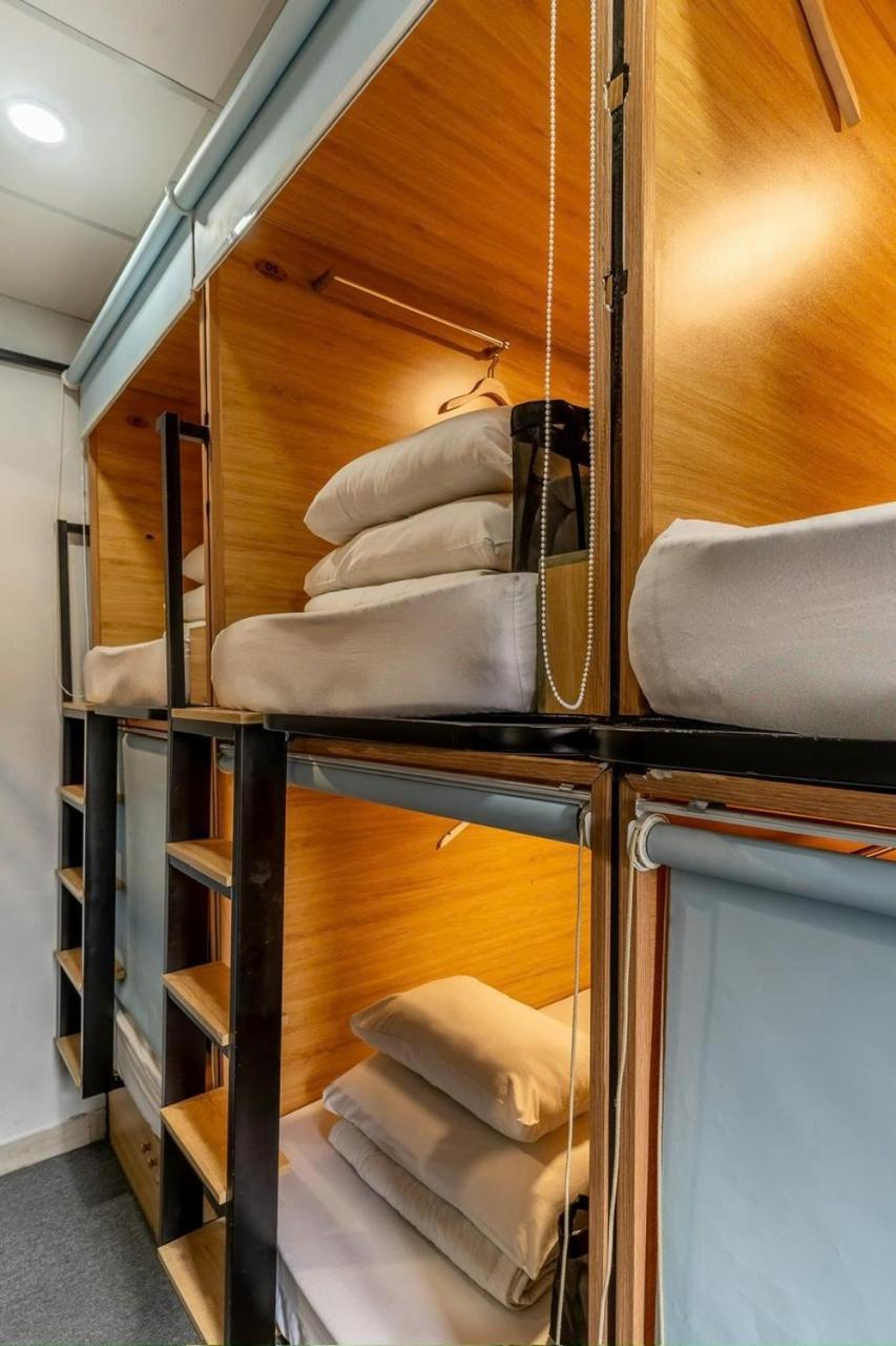 Amango Hostel Ho Chi Minh City Bagian luar foto