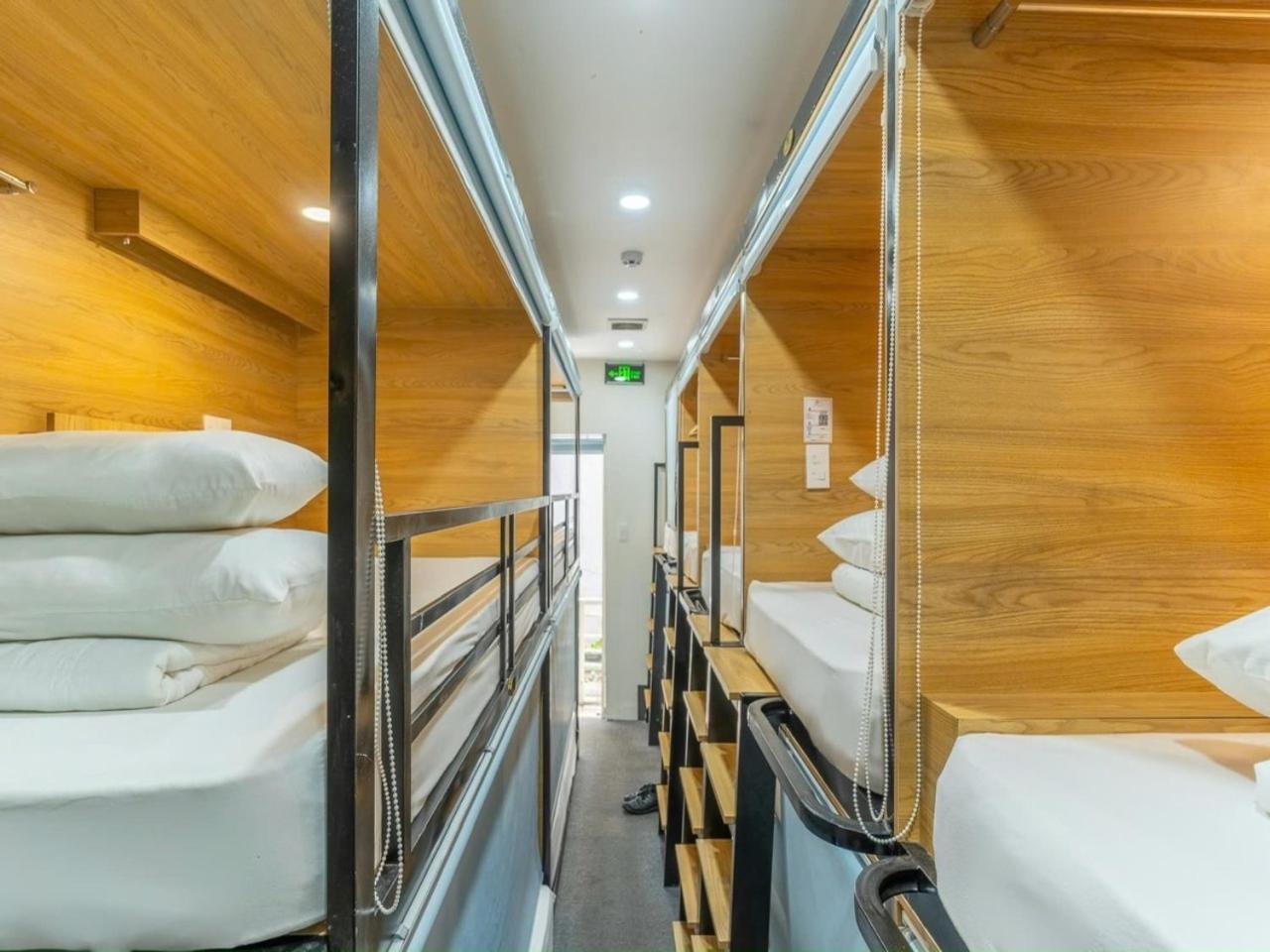 Amango Hostel Ho Chi Minh City Bagian luar foto